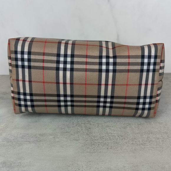 SOLD Burberry Nylon Nova Check Pochette - Picture 6 of 15